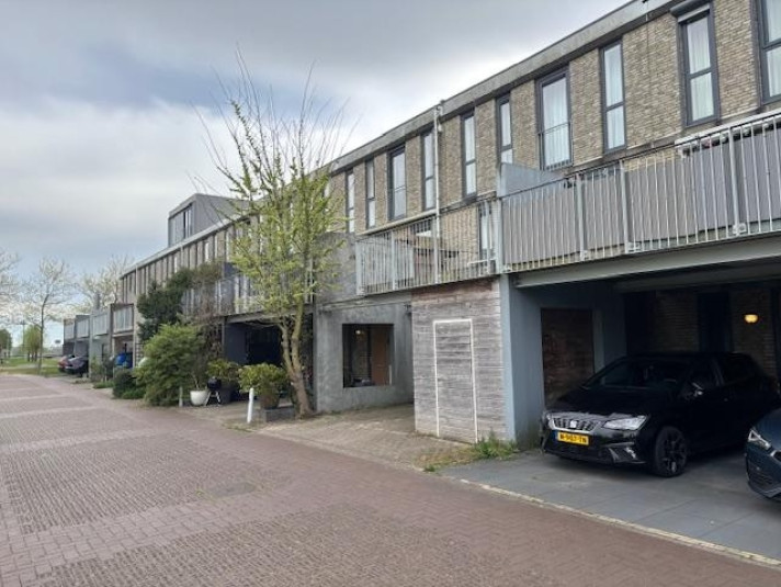 Bekijk foto 1/24 van house in Haarlemmermeer