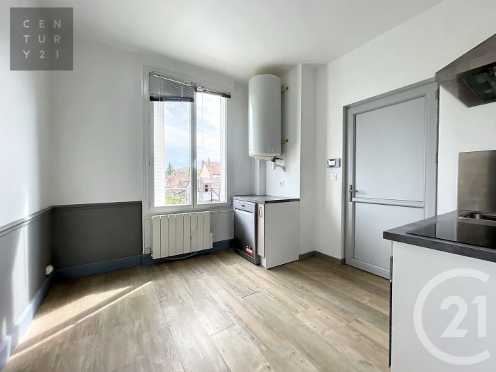 Voir la photo 1/10 du type apartment à Troyes