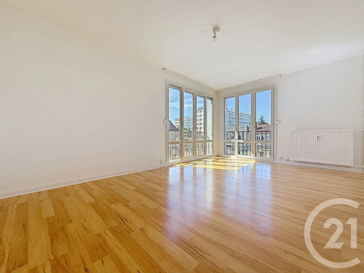Voir la photo 1/6 du type apartment à Troyes