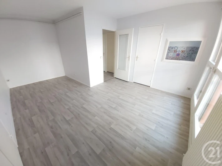Voir la photo 1/5 du type apartment à Rouen