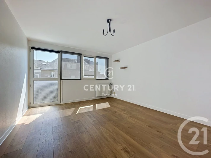 Voir la photo 1/13 du type apartment à Nantes
