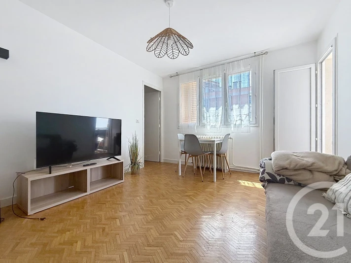 Voir la photo 1/5 du type apartment à Troyes