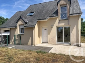 Maison à Bobital