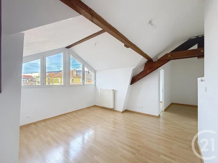 Voir la photo 1/8 du type apartment à Belfort