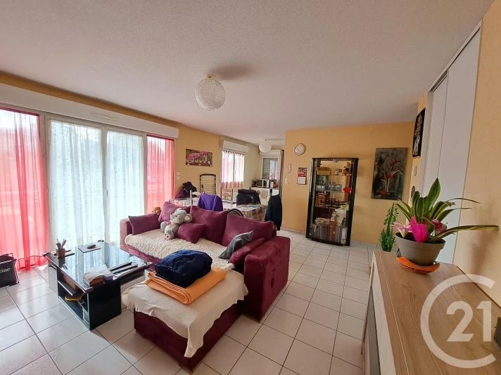 Voir la photo 1/6 du type apartment à Onet-le-Château