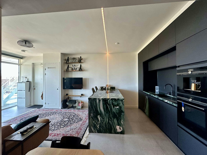 Appartement aan de Haarlemmerweg in Amsterdam (010066)