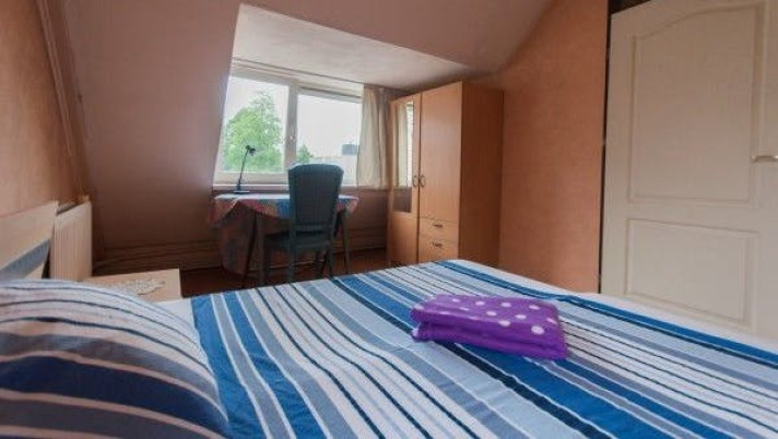 Kamer aan de Schinnenbaan in Rotterdam (013951)