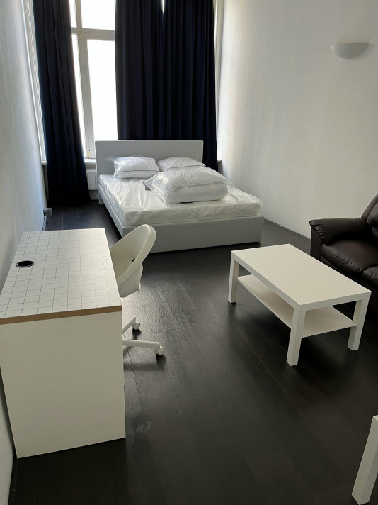 Kamer aan de Henegouwerlaan in Rotterdam