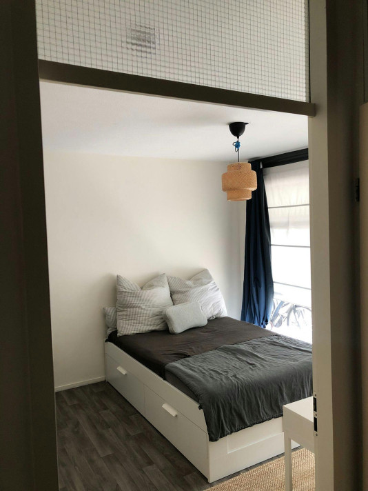 Kamer aan de Vredeman De Vriesstraat in Rotterdam