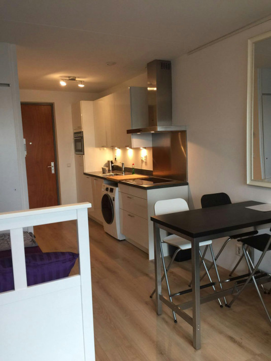 Studio aan de Welnastraat in Amsterdam