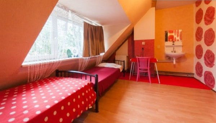 Kamer aan de Schinnenbaan in Rotterdam