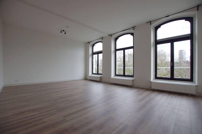 Bekijk foto 1/20 van apartment in Rotterdam