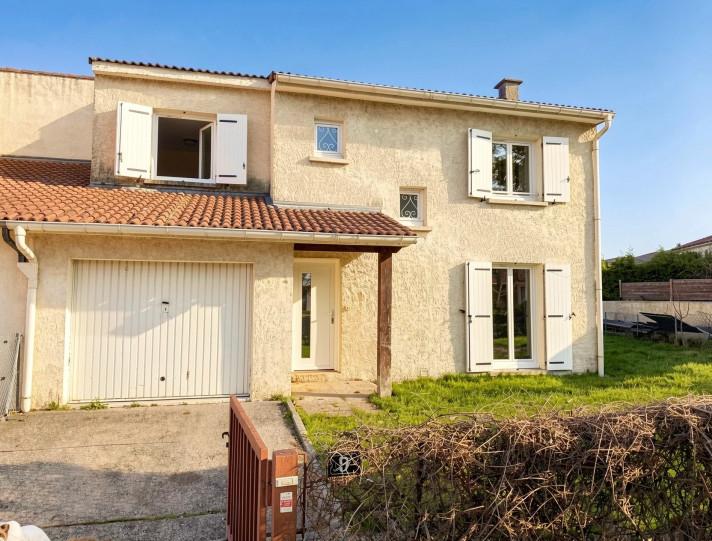 Voir la photo 1/10 du type house à Le Teil