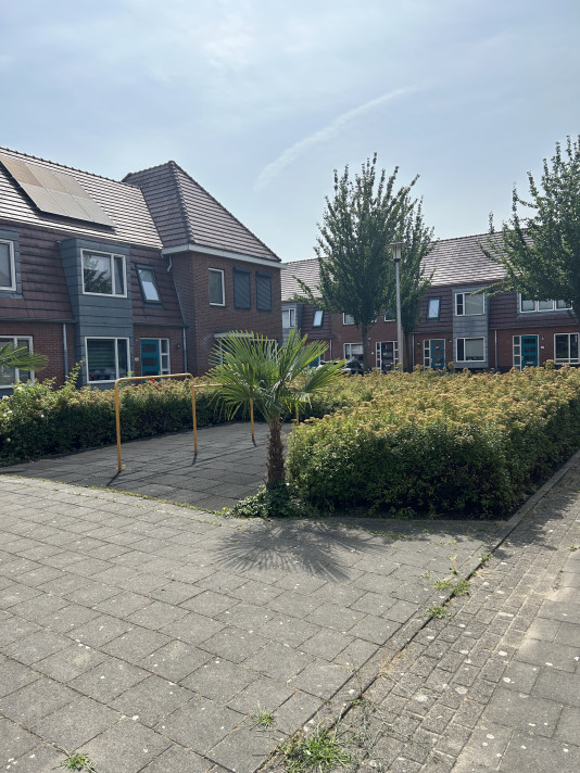 Bekijk foto 1/4 van house in Alphen aan den Rijn