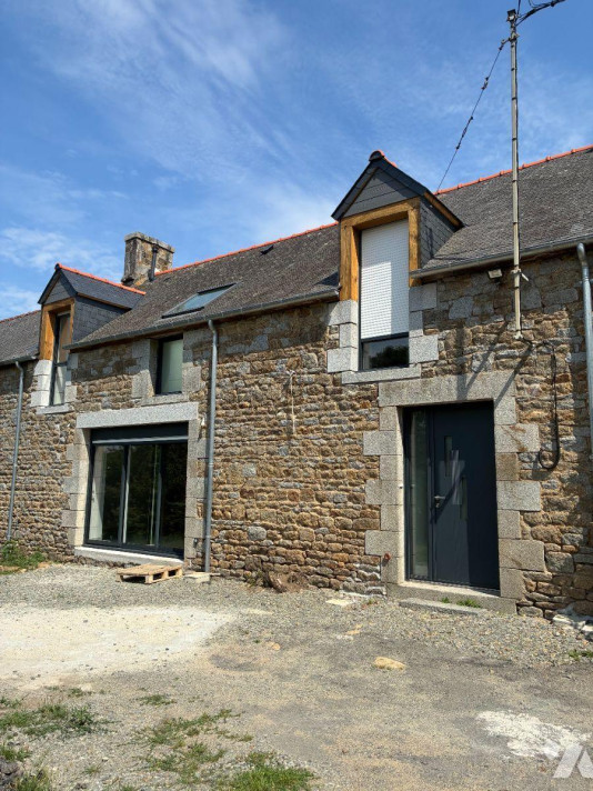 Voir la photo 1/8 du type house à Saint-Marc-le-Blanc
