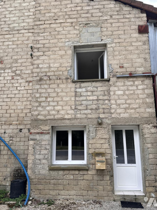 Voir la photo 1/8 du type apartment à Pierre-de-Bresse