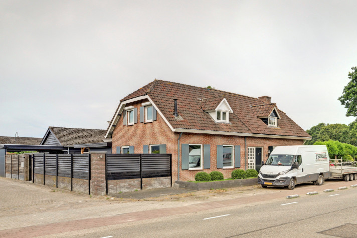 View photo 1/48 of house in Tilburg