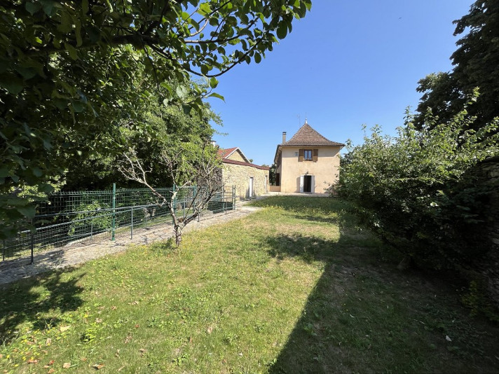 Voir la photo 1/10 du type house à Crémieu