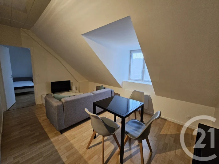 Voir la photo 1/6 du type apartment à Châteauroux