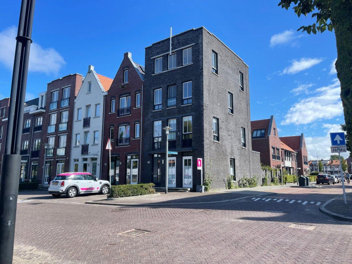 Woonhuis aan de Prins Hendrikkade in Katwijk (2225 JT)