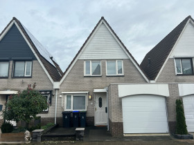 Dom — Voorne aan Zee