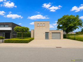 Woning in Mater