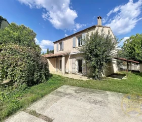 Maison à Rochefort-du-Gard