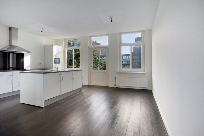 Bekijk foto 1/38 van apartment in Rotterdam