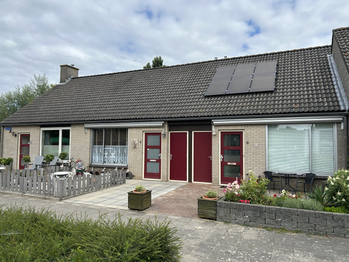 Bekijk foto 1/3 van house in Alphen aan den Rijn