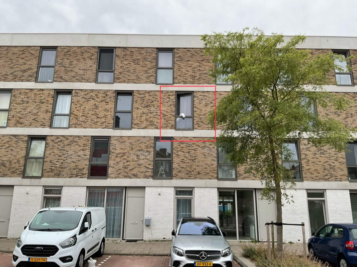 Bekijk foto 1/8 van apartment in Amsterdam