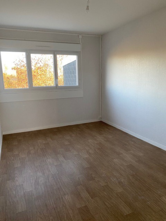 Voir la photo 1/11 du type apartment à Le Blanc