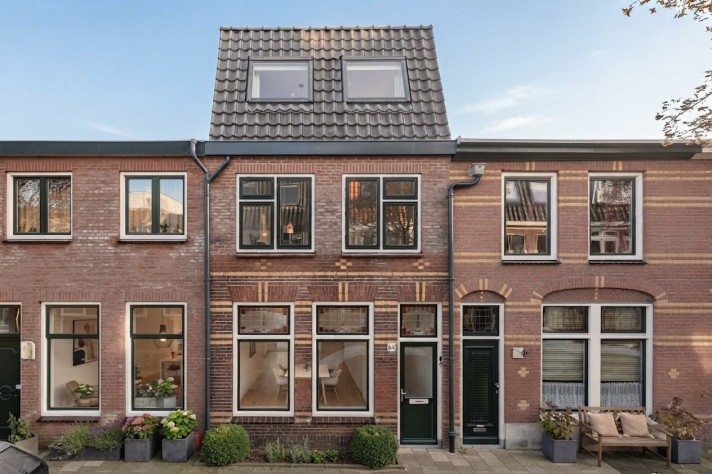 Bekijk foto 1/5 van house in Haarlem