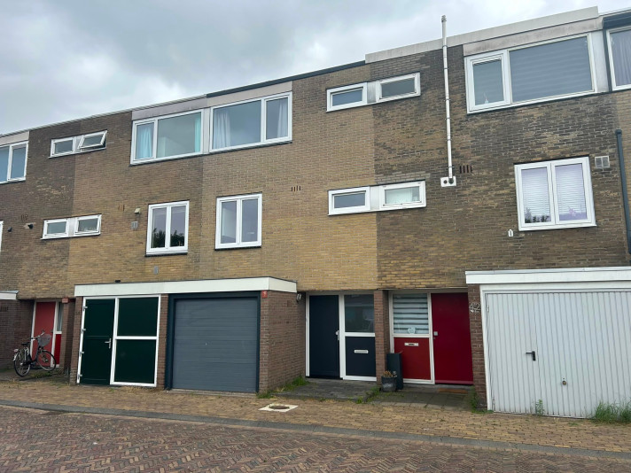 Bekijk foto 1/5 van house in Beverwijk