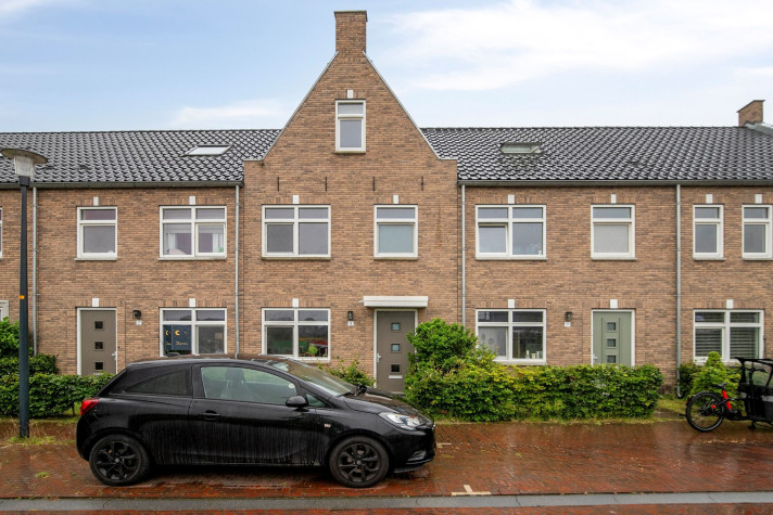 Bekijk foto 1/5 van house in Deventer