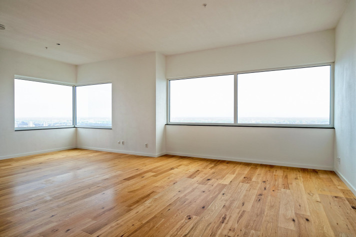 Appartement aan de Van der Hoevenplein in Rotterdam (035263)