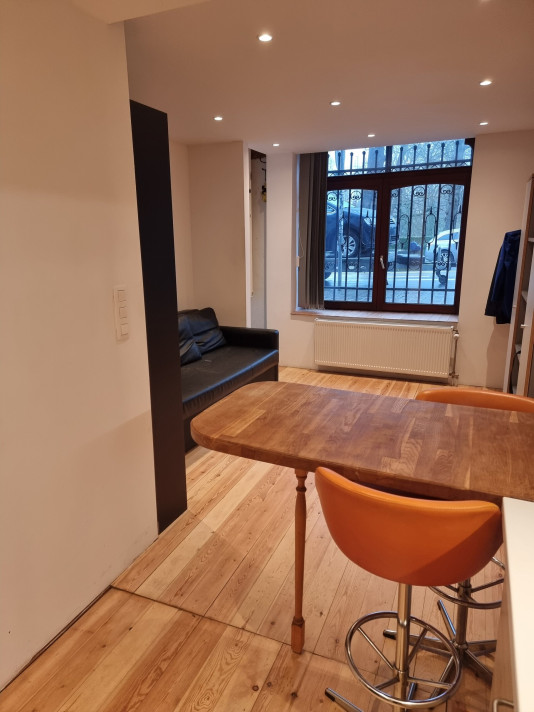 Voir photo 1/6 de studio à Schaerbeek
