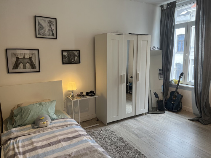 Voir photo 1/6 de room à Saint-josse-ten-noode