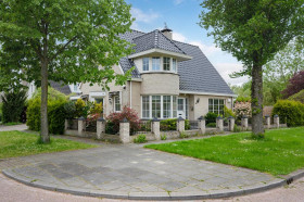 Dom — Almere