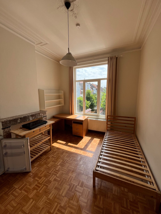 Voir photo 1/3 de house à Ixelles