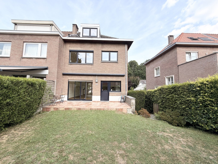 Voir photo 1/18 de house à Sint-Pieters-Woluwe