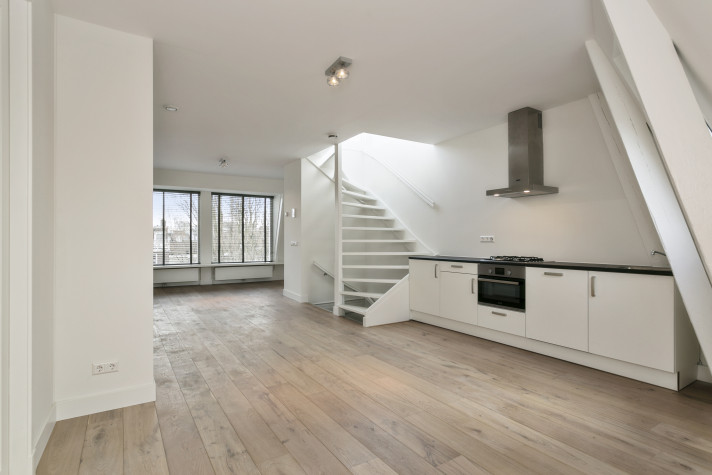 Appartement aan de Van Speijkstraat in Amsterdam (1057 HK)
