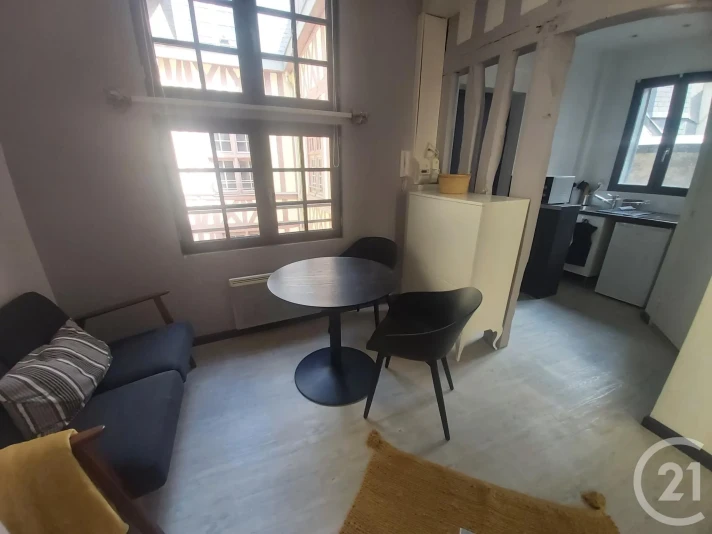 Voir la photo 1/8 du type apartment à Rouen