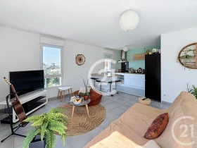 Appartement à Saintes