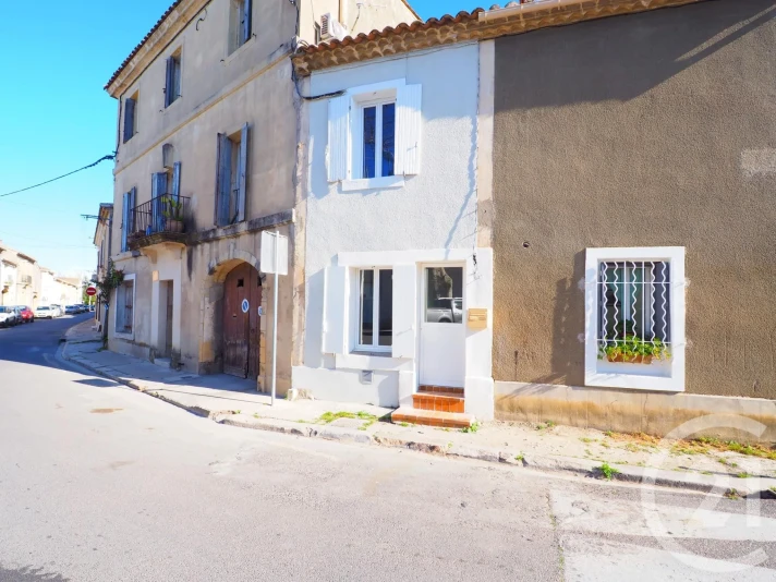 Voir la photo 1/9 du type house à Saint-Laurent-d'Aigouze