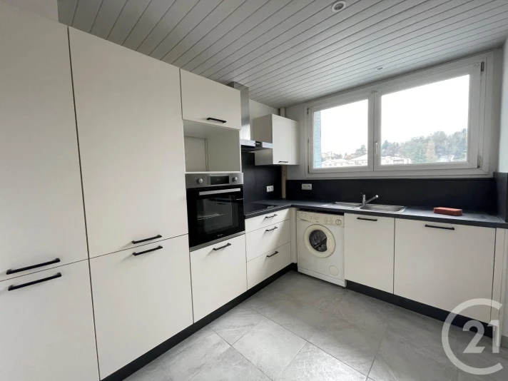 Voir la photo 1/16 du type apartment à Montbéliard