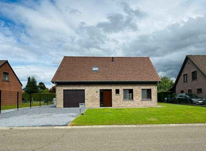 Voir photo 1/17 de house à Alken