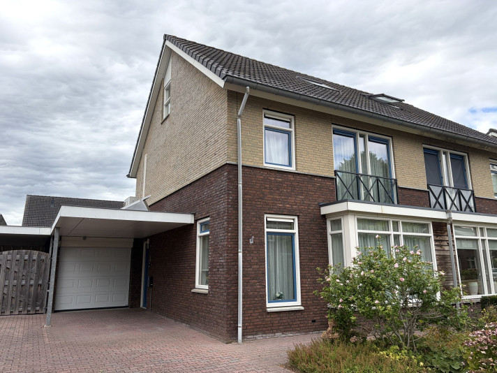 Bekijk foto 1/5 van house in Assen