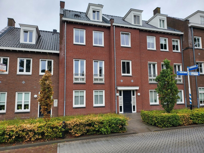 Zdjęcie 1 z 5 — apartment, Meierijstad