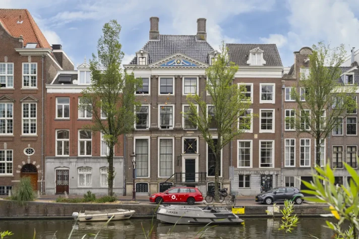 Bekijk foto 1/24 van apartment in Amsterdam