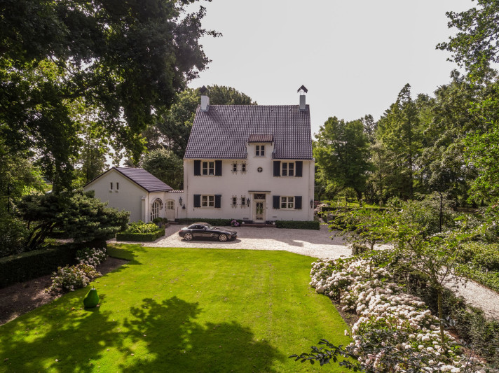 Bekijk foto 1/4 van house in Voorhout